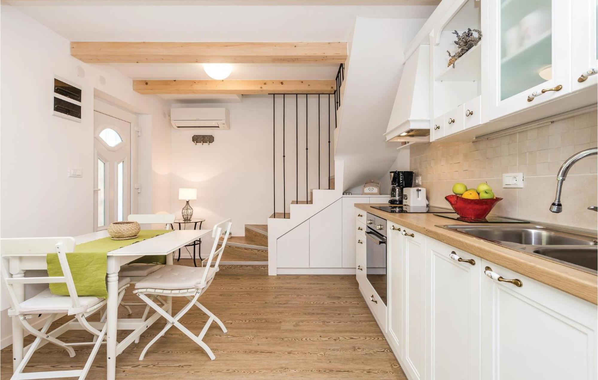 Lovely Home In Matulji With Outdoor Swimming Pool Eksteriør bilde