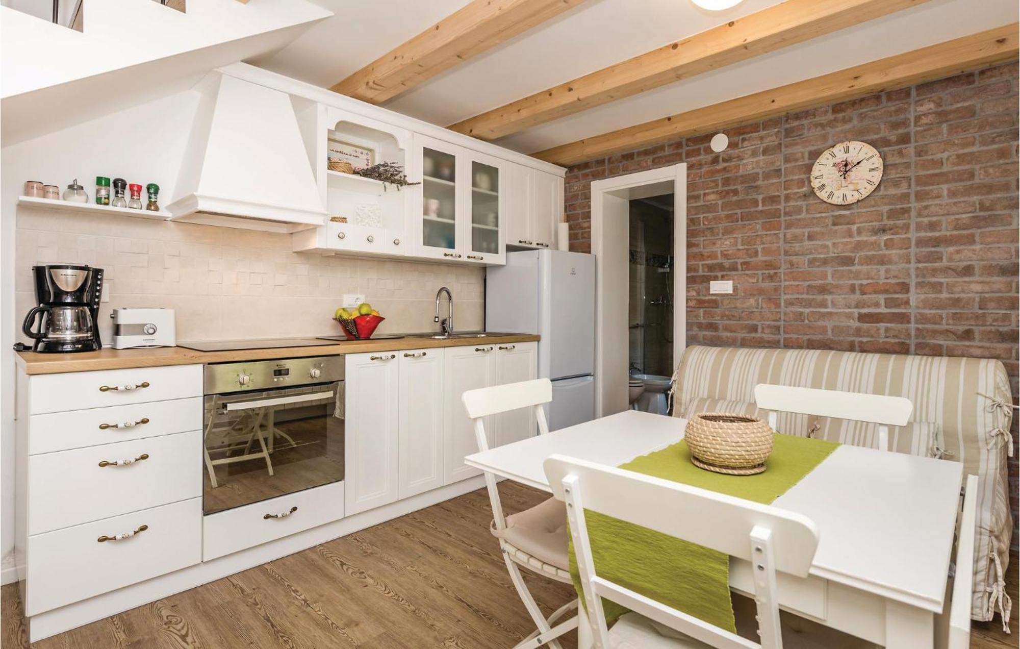 Lovely Home In Matulji With Outdoor Swimming Pool Eksteriør bilde