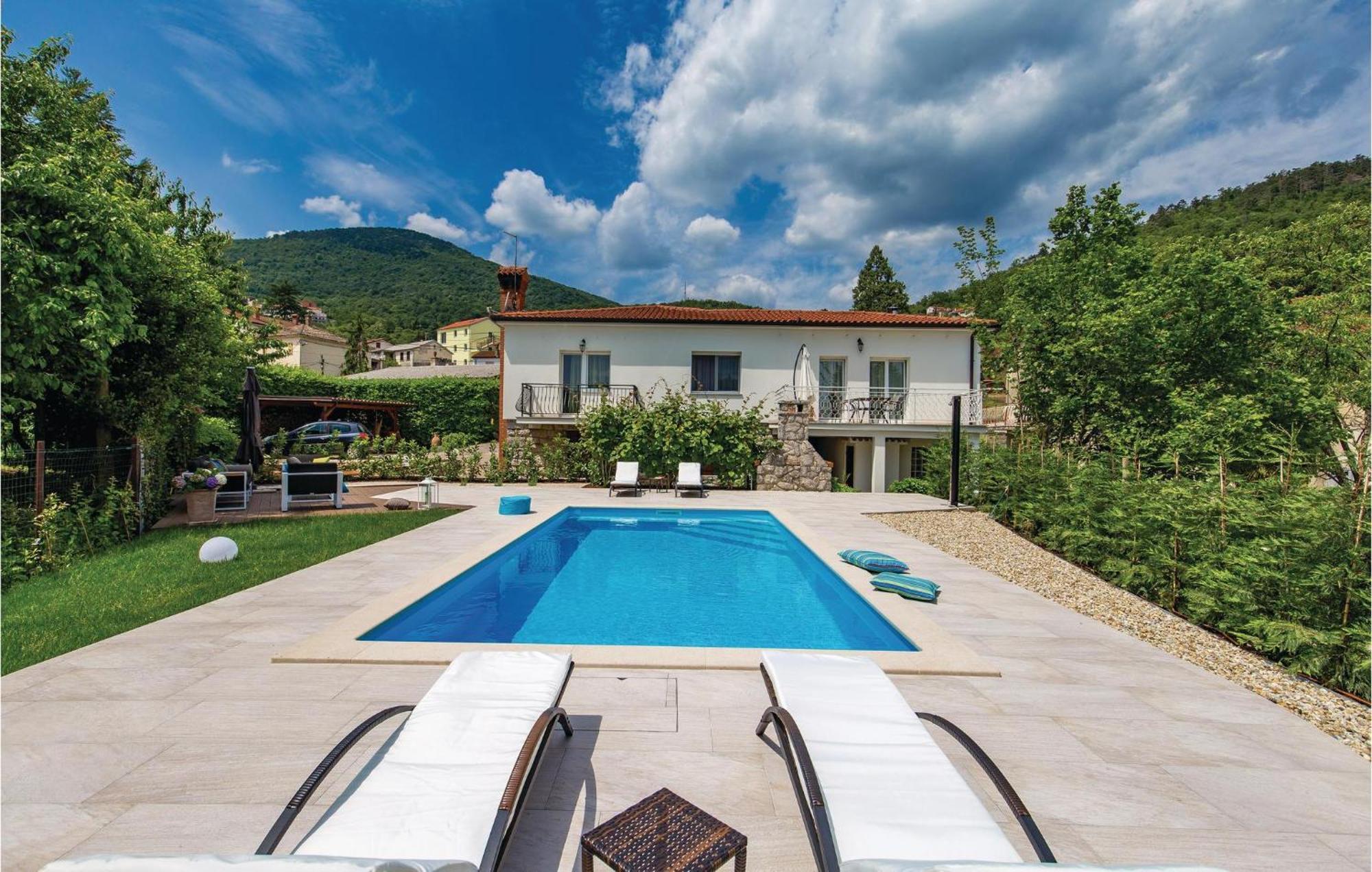 Lovely Home In Matulji With Outdoor Swimming Pool Eksteriør bilde