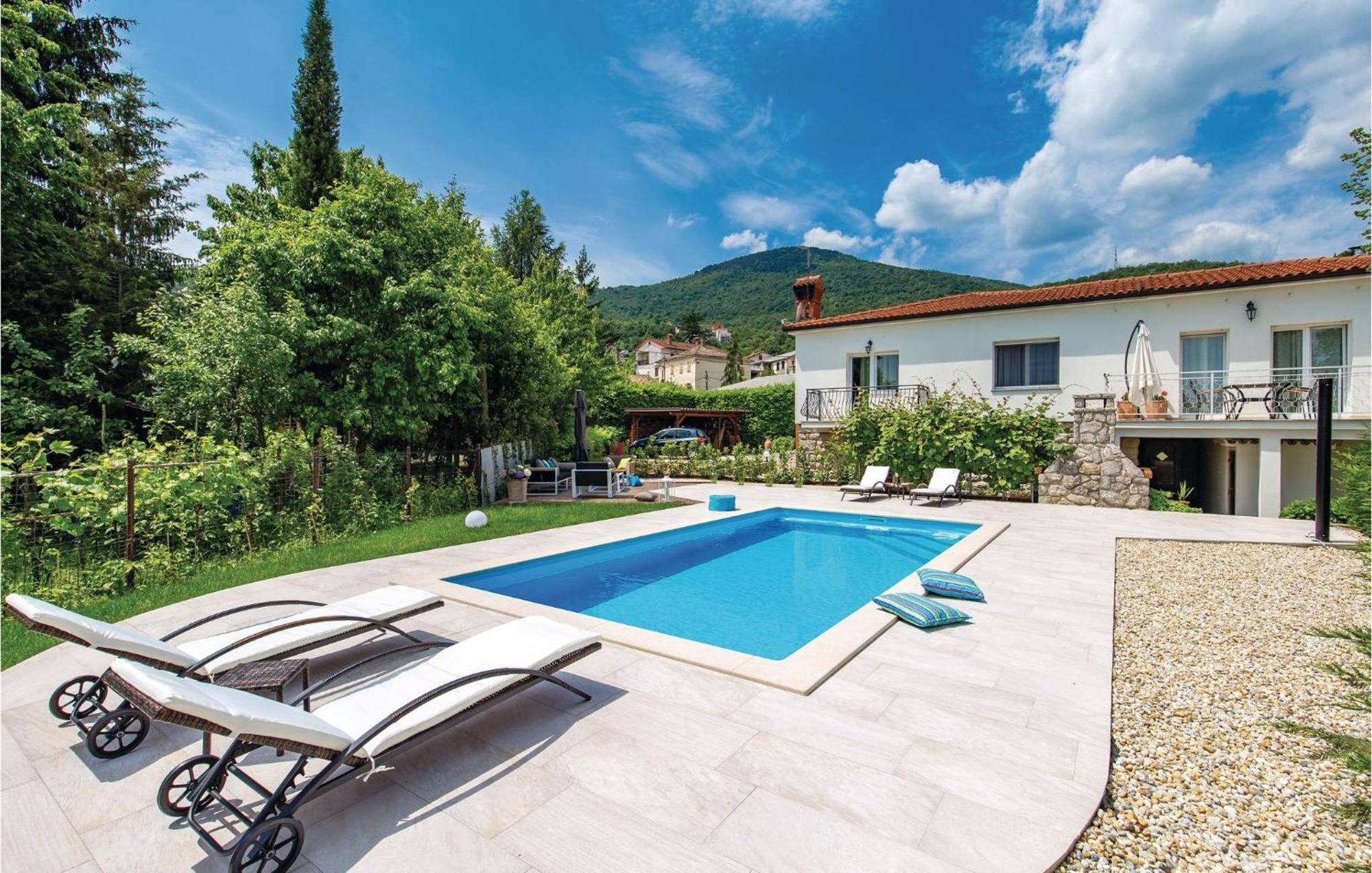 Lovely Home In Matulji With Outdoor Swimming Pool Eksteriør bilde