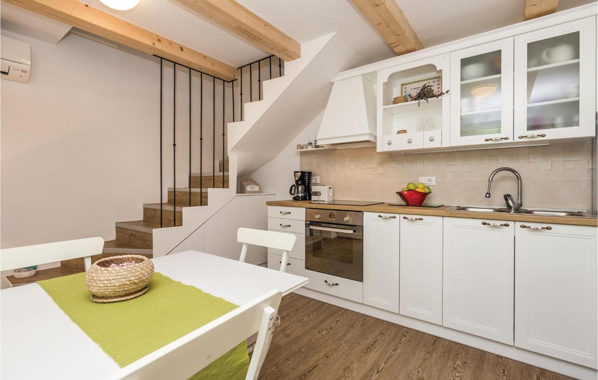 Lovely Home In Matulji With Outdoor Swimming Pool Eksteriør bilde