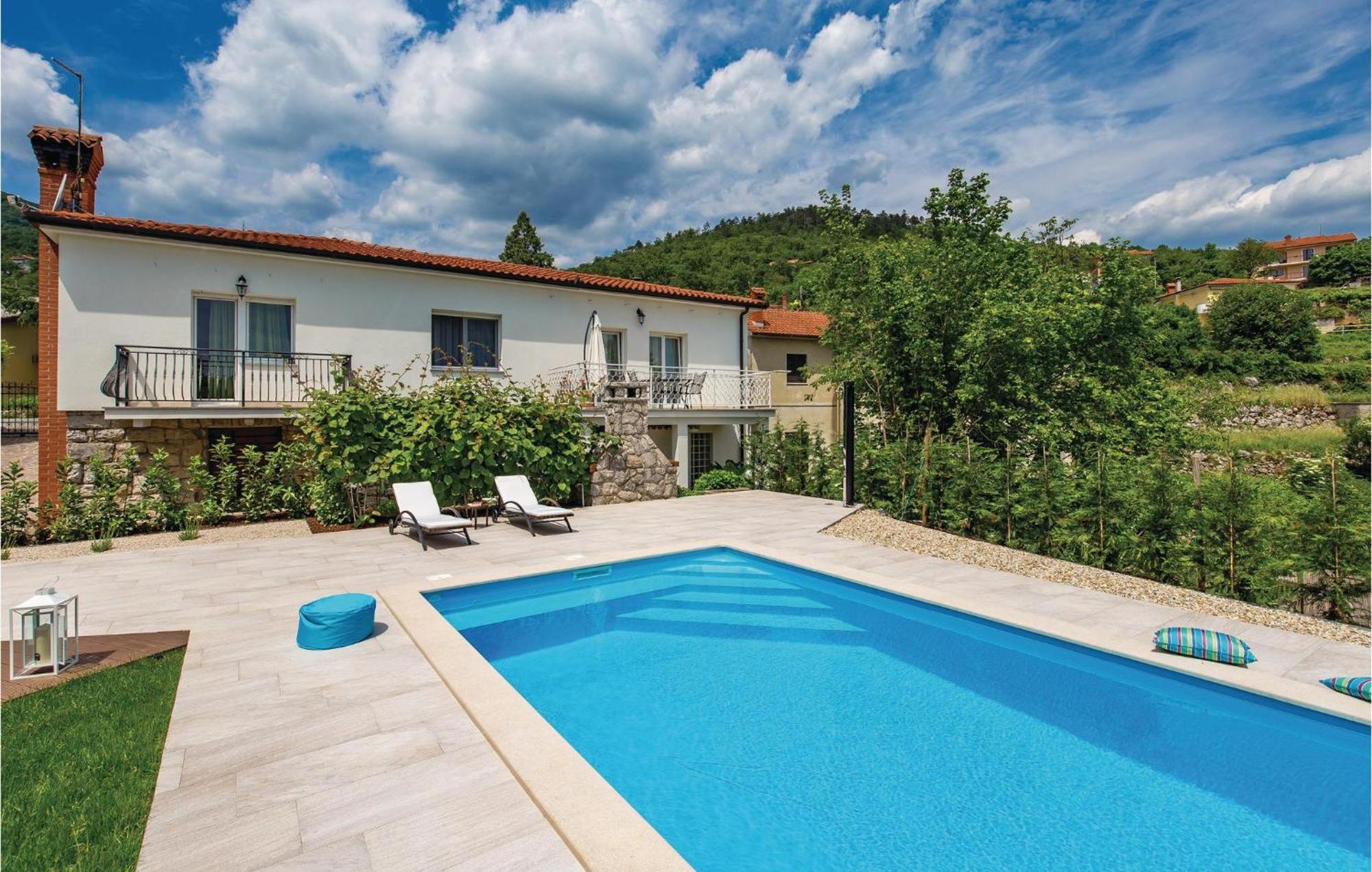 Lovely Home In Matulji With Outdoor Swimming Pool Eksteriør bilde